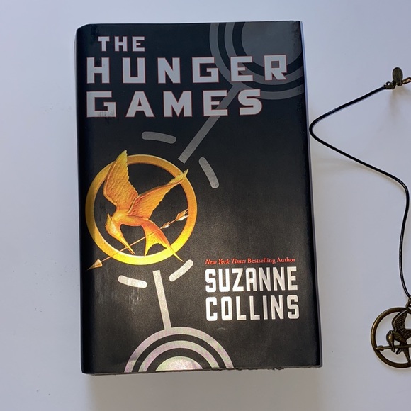 SOLD!! The Hunger Games Book and necklace set - Picture 3 of 15